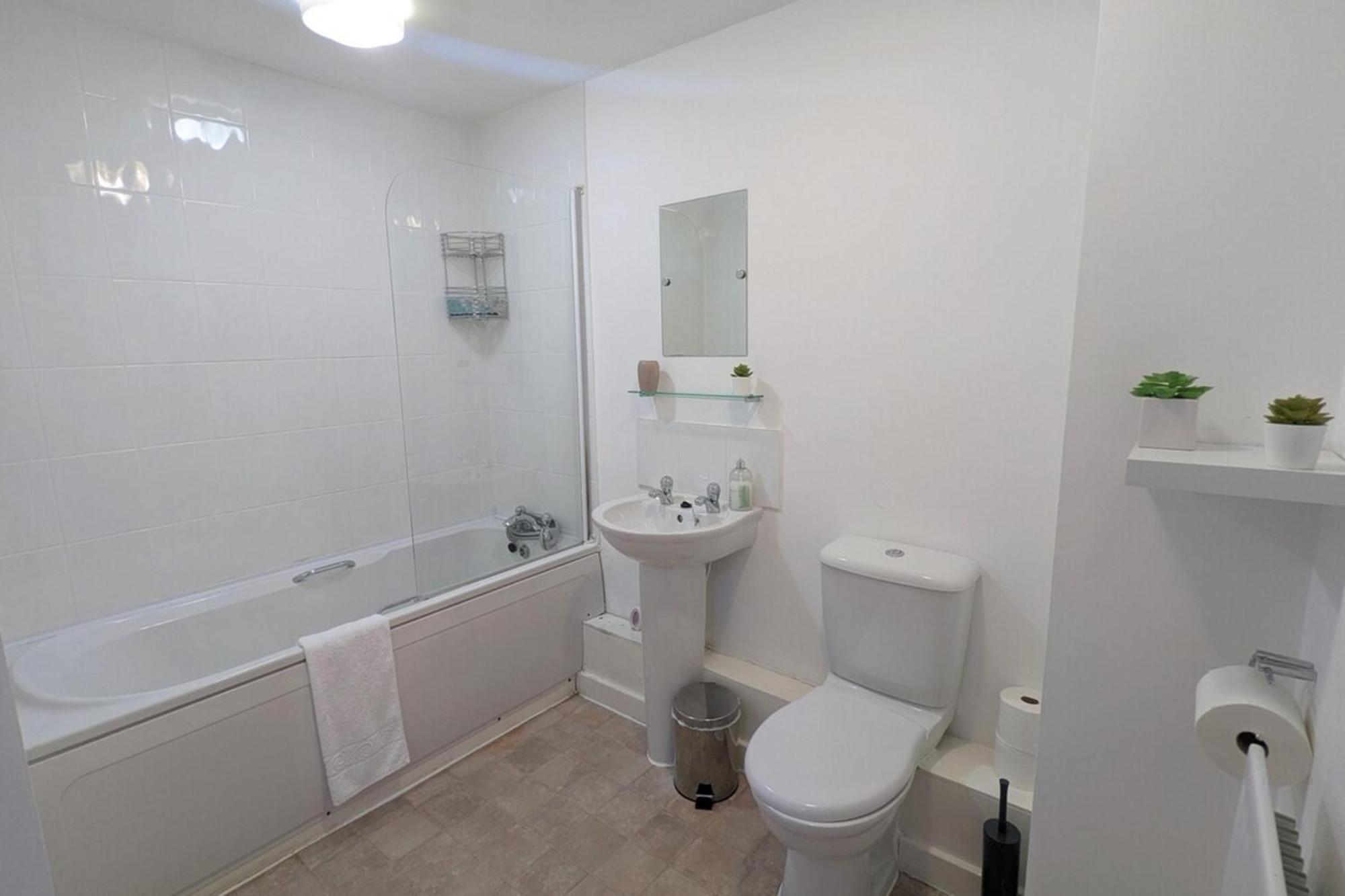 Beautiful & Homely 2Bd Flat - Manchester! מראה חיצוני תמונה